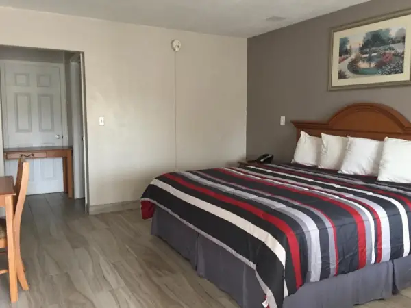 Flamingo Inn Main image